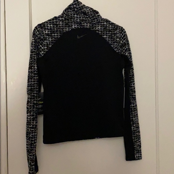 NWT Nike black and gray hyper warm top size: S - Picture 8 of 10